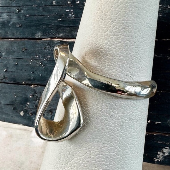 Sterling Silver Ribbon Ring (6.5) - Picture 5 of 6